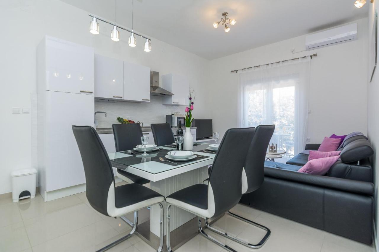 Apartments Marko ซูโกชัน ภายนอก รูปภาพ