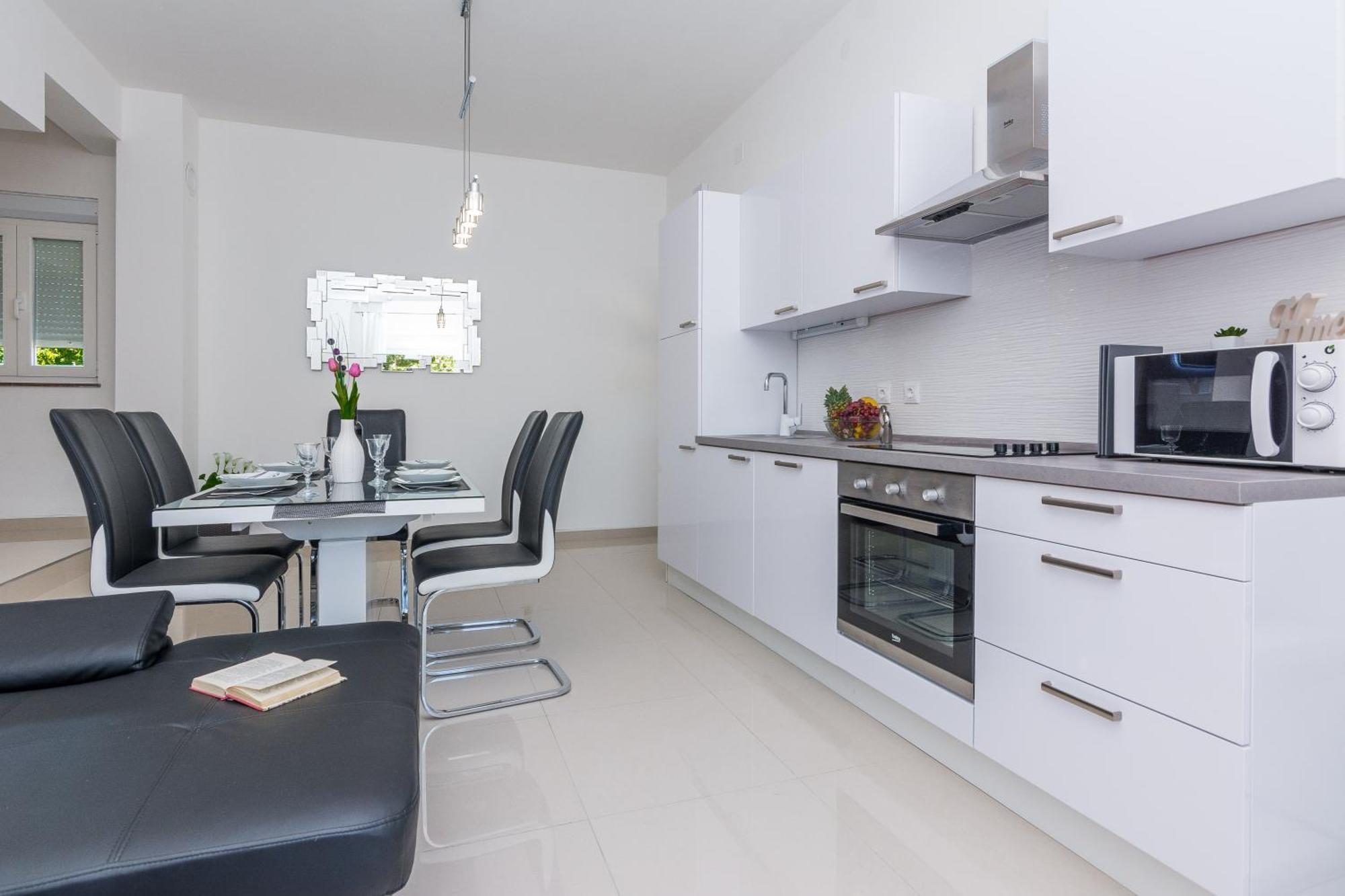 Apartments Marko ซูโกชัน ภายนอก รูปภาพ