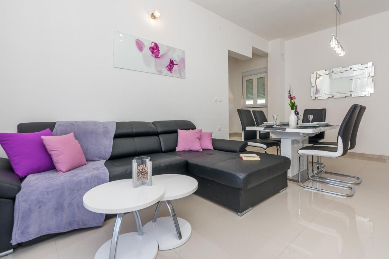 Apartments Marko ซูโกชัน ภายนอก รูปภาพ
