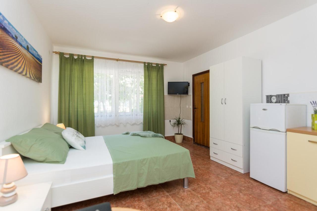 Apartments Marko ซูโกชัน ภายนอก รูปภาพ