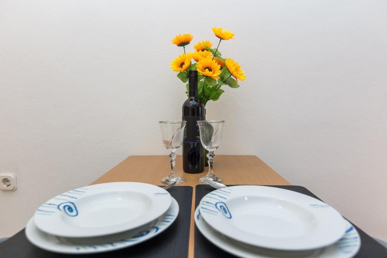 Apartments Marko ซูโกชัน ภายนอก รูปภาพ