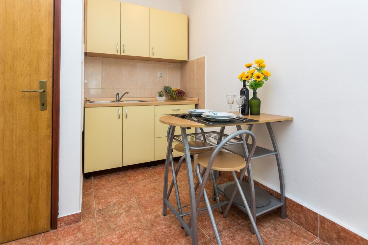 Apartments Marko ซูโกชัน ภายนอก รูปภาพ